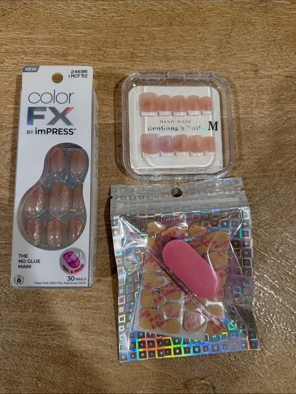 NEW PRESSON NAILS. Pack of 2. French and sparkle ombré.